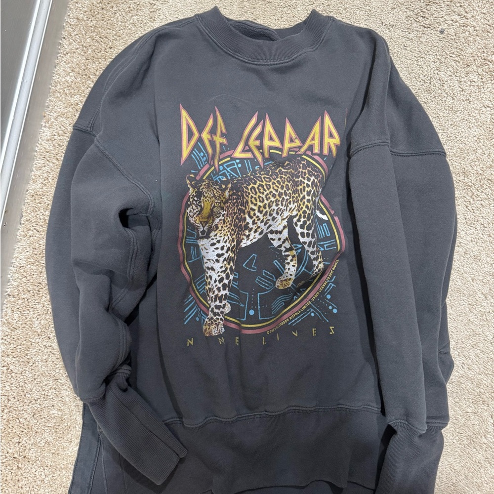Women’s Abercrombie & Fitch Graphic Crewneck Sweater - Def Leppard